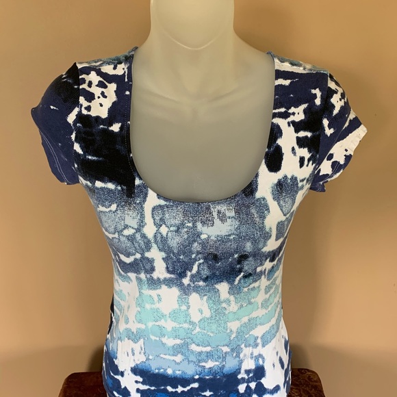 Cute Tri Colored Top - Picture 2 of 6